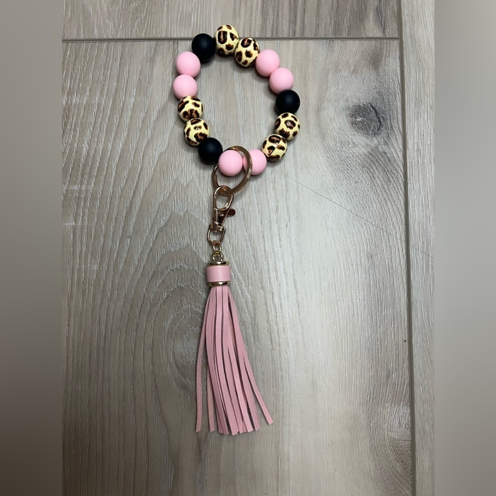 NWT Leopard Print Bangle Keychain Bracelet in Pink